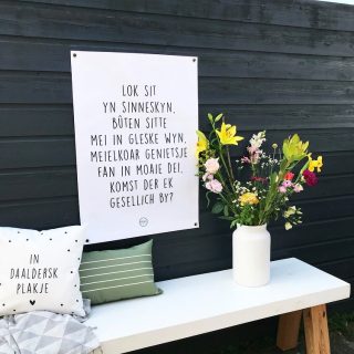 Tuinposter lok sit yn sinneskyn