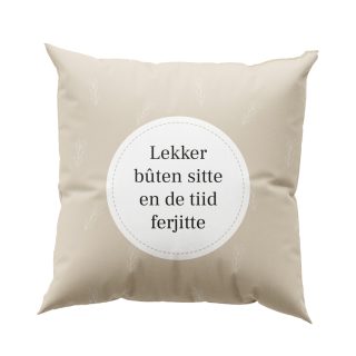 XL Buitenkussen ‘Genietsje!’ – 60×60 cm Alles van Kruskes